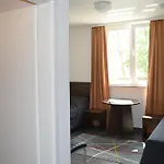 Zwei Raben 3*