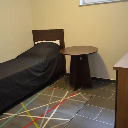 Zwei Raben 3* מיינץ