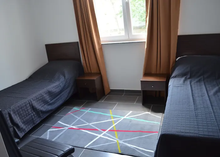 Πανσιόν Zwei Raben