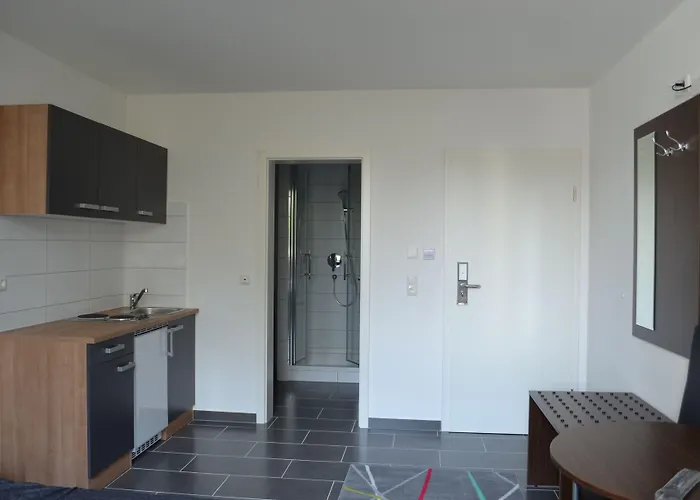 Πανσιόν Zwei Raben 3*