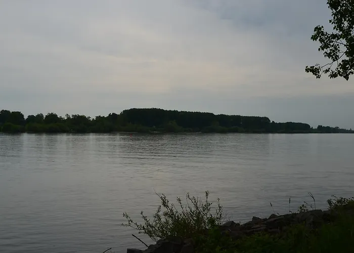 ゲストハウス Zwei Raben 3*