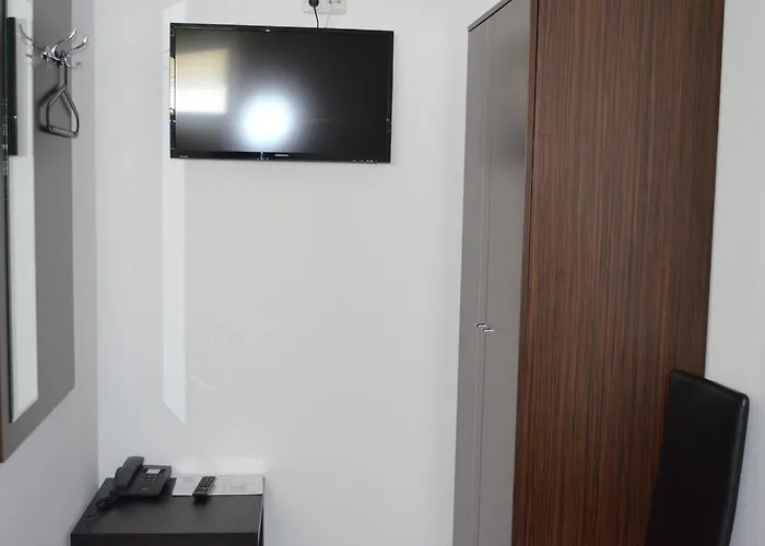 Πανσιόν Zwei Raben Μάιντς